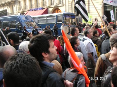 Demonstrationszug Sperre vor Alcatel